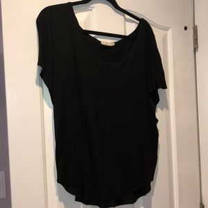 Scoopneck tee black cute L truly madly deeply LA